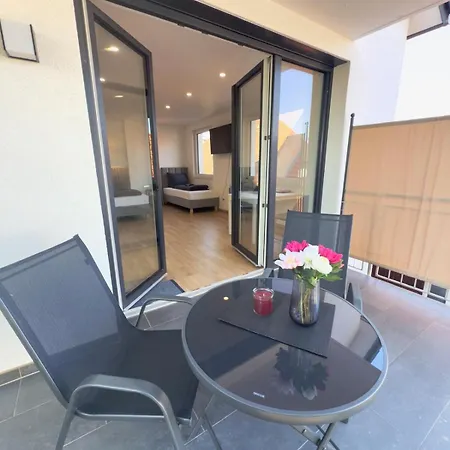 Balkonliebe - Waschmaschine, Stellplatz, Balkon, Regendusche