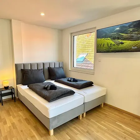 Balkonliebe - Waschmaschine, Stellplatz, Balkon, Regendusche 公寓